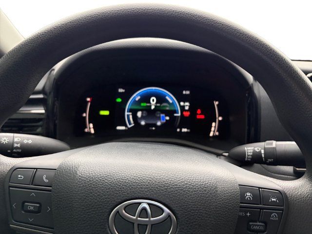 Used 2025 Toyota Camry LE FWD image 14