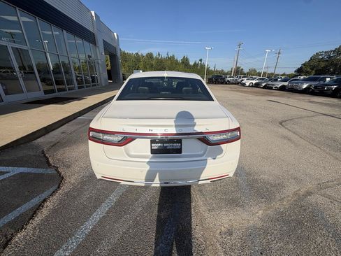 Used 2019 Lincoln Continental Premiere FWD image 7