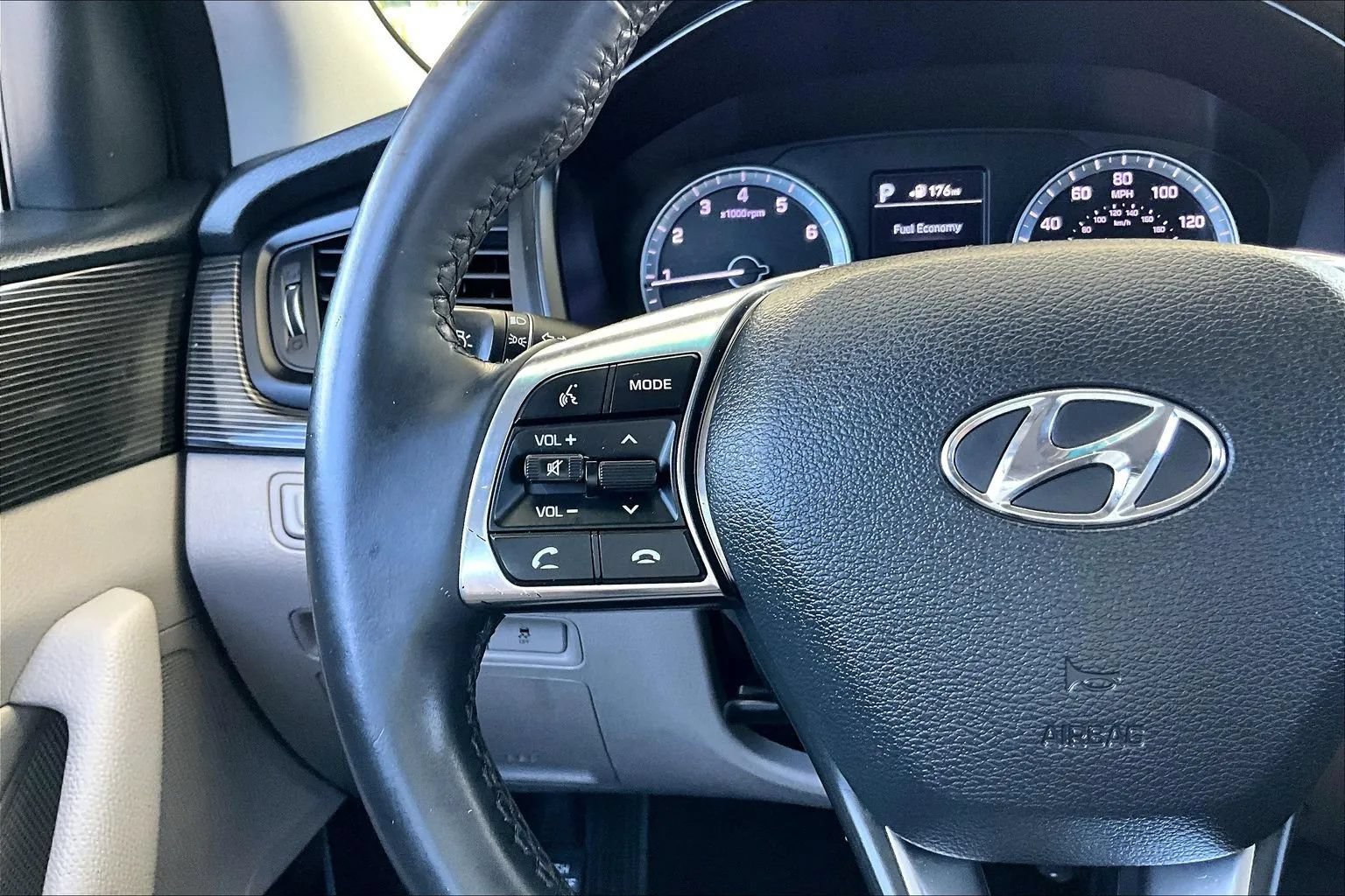 Used 2018 Hyundai Sonata Limited FWD image 10