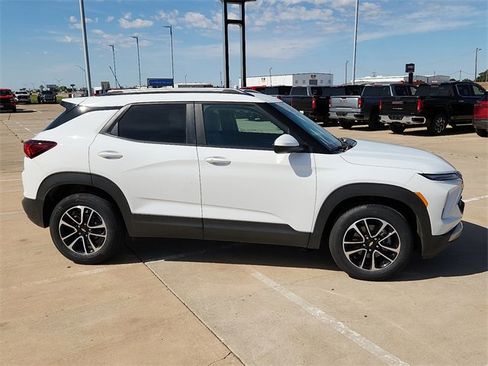 New 2025 Chevrolet TrailBlazer LT w/ Convenience Package image 5