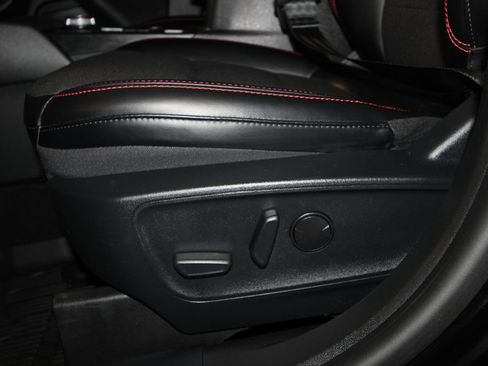 Used 2024 Ford Escape ST-Line w/ Tech Pack #1 AWD/4WD image 7
