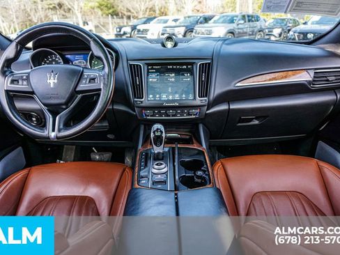 Used 2018 Maserati Levante GranLusso image 27