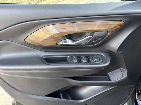 Used 2018 GMC Terrain SLE image 12