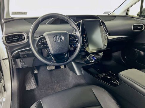 Used 2021 Toyota Prius Prime XLE image 9