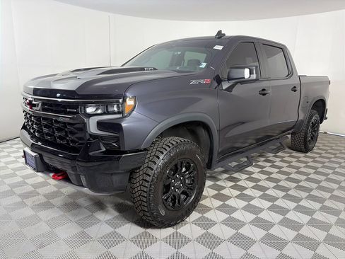 Used 2023 Chevrolet Silverado 1500 ZR2 w/ Technology Package AWD/4WD image 3