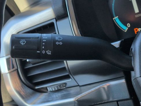 Certified 2021 Ford F150 Lariat w/ Equipment Group 502A High image 26