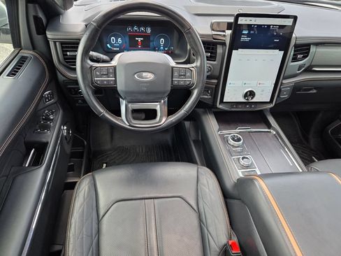 Used 2023 Ford Expedition Platinum AWD/4WD image 10