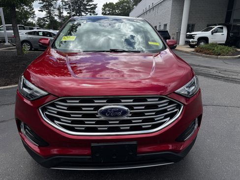 Used 2021 Ford Edge Titanium AWD/4WD image 2