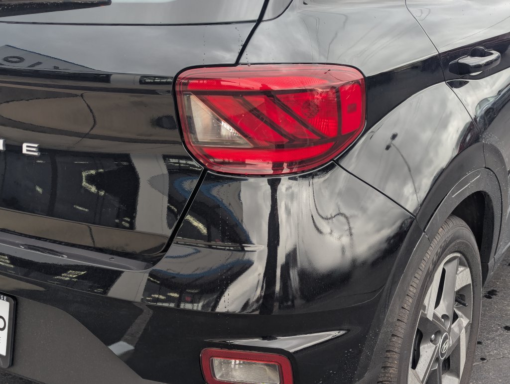 Used 2026 Hyundai Venue SEL FWD image 6