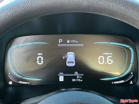 Used 2025 Kia Soul LX w/ LX Technology Package FWD image 24