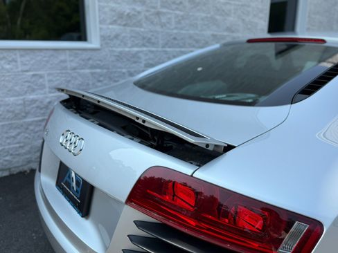 Used 2011 Audi R8 V8 image 25