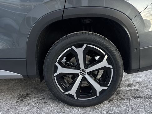 New 2026 Volkswagen Tiguan SE image 33