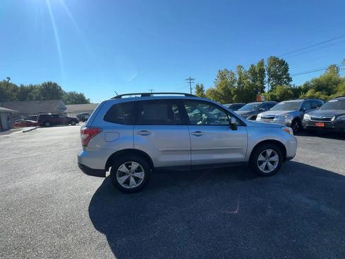 Used 2015 Subaru Forester 2.5i Premium w/ All-Weather Package image 9
