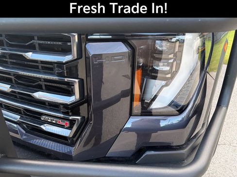 Used 2024 GMC Sierra 2500 AT4 w/ AT4 Premium Plus Package AWD/4WD image 4