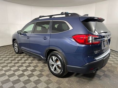 Used 2023 Subaru Ascent Premium w/ Convenience Package image 5