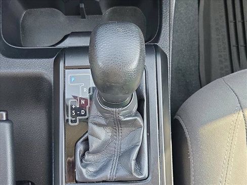 Used 2020 Toyota Tacoma SR RWD image 12