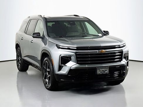 New 2026 Chevrolet Traverse High Country image 1