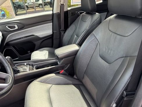 Used 2022 Jeep Compass Latitude w/ Sun and Sound Group AWD/4WD image 22