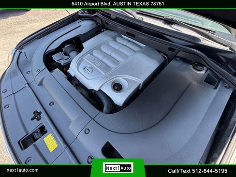 Used 2010 Lexus LX 570 4WD image 38