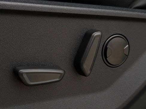 New 2026 Ford F150 XLT w/ Equipment Group 303A High image 48