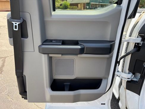 Used 2017 Ford F150 XL w/ Equipment Group 101A Mid AWD/4WD image 25