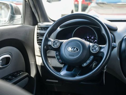 Used 2016 Kia Soul image 12