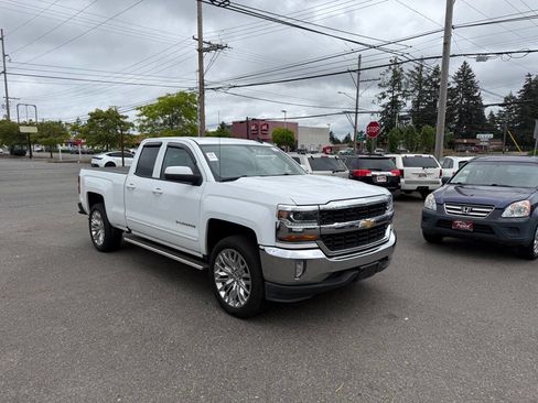 Used 2016 Chevrolet Silverado 1500 LT w/ LT Fleet Convenience Package RWD image 4