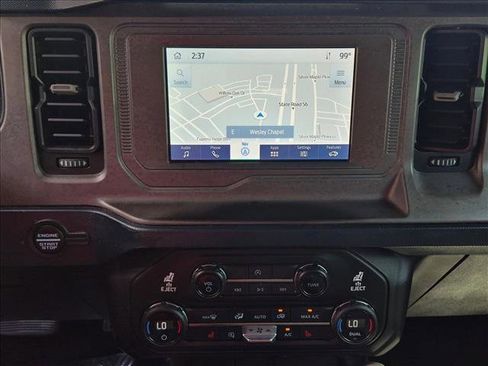 Used 2021 Ford Bronco Outer Banks AWD/4WD image 13