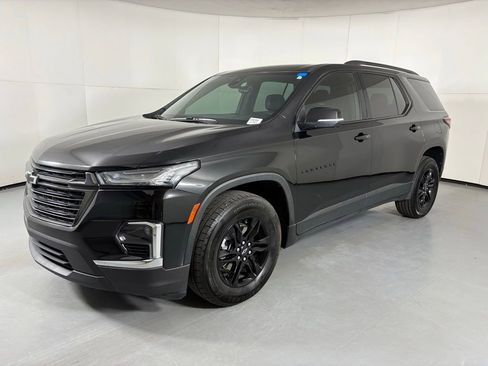Used 2023 Chevrolet Traverse LT FWD image 5