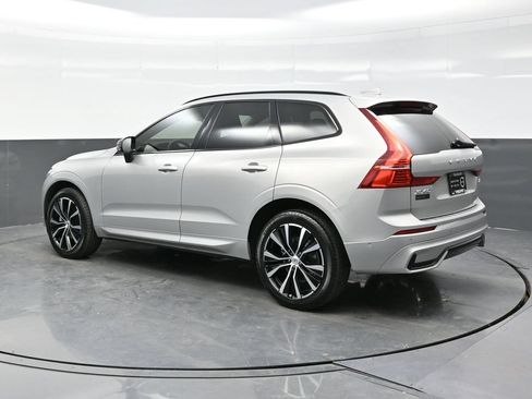 Used 2023 Volvo XC60 B5 Plus w/ Climate Package AWD/4WD image 4