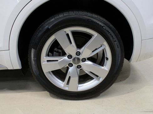 Used 2019 Audi Q5 2.0T Premium Plus w/ Premium Plus Package image 10