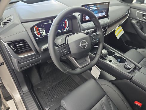 New 2026 Nissan Rogue Platinum w/ Platinum Premium Package AWD/4WD image 16