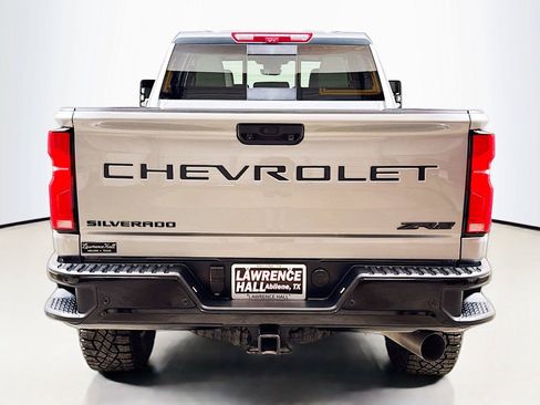 Certified 2026 Chevrolet Silverado 2500 ZR2 w/ LPO, Dark Essentials Package AWD/4WD image 5