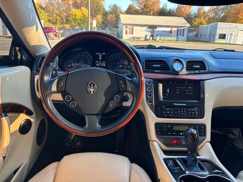 Used 2009 Maserati GranTurismo Coupe image 28