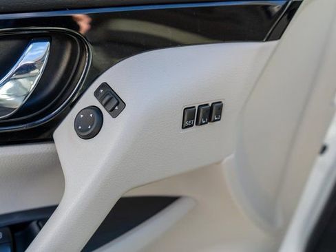 Used 2022 Nissan Rogue Sport SL w/ Premium Package image 20