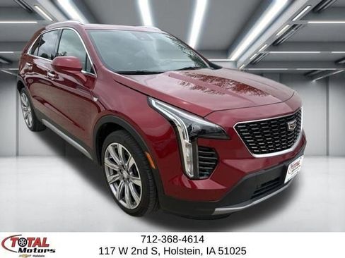 Used 2019 Cadillac XT4 Premium Luxury AWD/4WD image 2