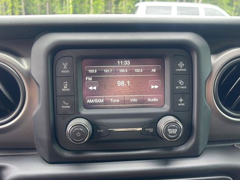 Used 2021 Jeep Wrangler Sport AWD/4WD image 24