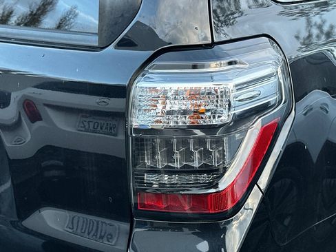 Used 2022 Toyota 4Runner SR5 Premium image 14