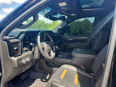 Certified 2026 GMC Sierra 2500 AT4 w/ AT4 Premium Plus Package AWD/4WD image 16