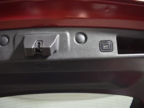 Used 2018 Chevrolet Equinox LT w/ Sun & Infotainment Package image 29