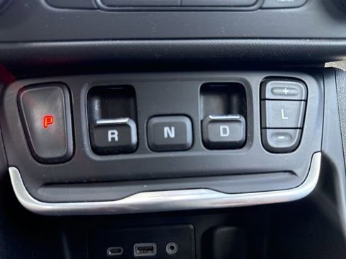 Used 2018 GMC Terrain SLE AWD/4WD image 22