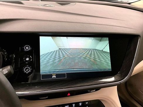 Used 2022 Buick Envision Essence w/ Safety Package image 26