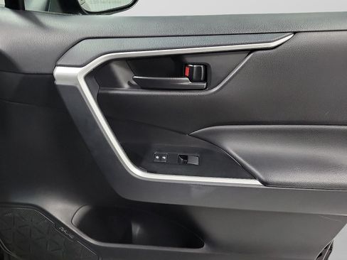 Certified 2025 Toyota RAV4 LE AWD/4WD image 15