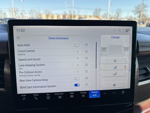 Used 2024 Ford Expedition Limited image 14