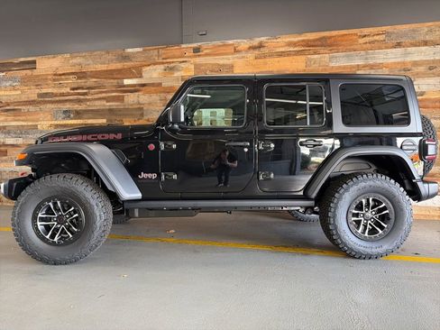 New 2026 Jeep Wrangler Unlimited Rubicon w/ Xtreme 35 Tire Package AWD/4WD image 21