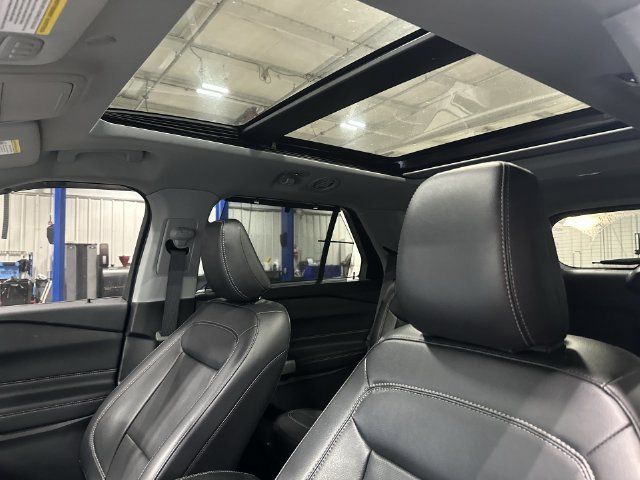 Used 2024 Ford Explorer Limited w/ Limited Technology Package AWD/4WD image 20