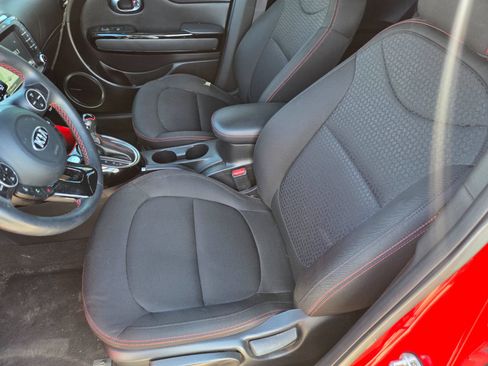 Used 2019 Kia Soul + FWD image 8