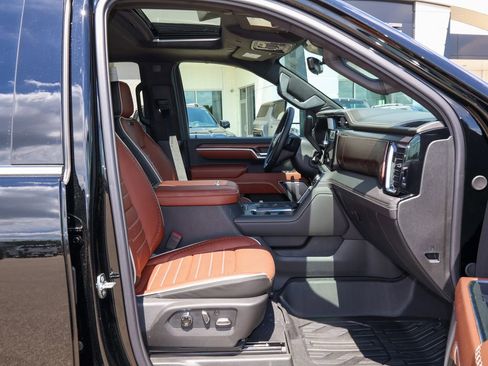 New 2026 GMC Sierra 3500 Denali Ultimate AWD/4WD image 35