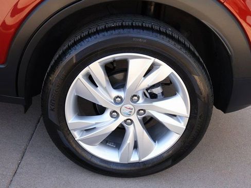 Certified 2024 Buick Encore GX Preferred FWD image 18