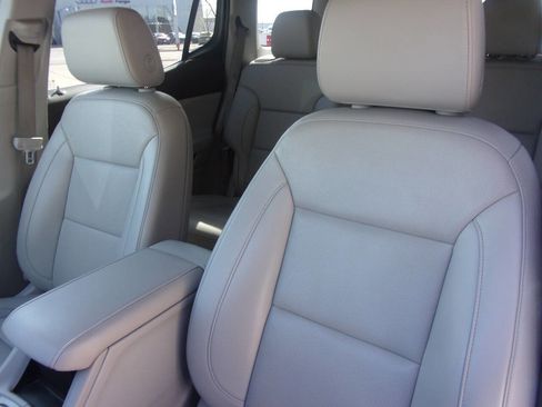 Used 2021 GMC Acadia SLT w/ Technology Package image 14